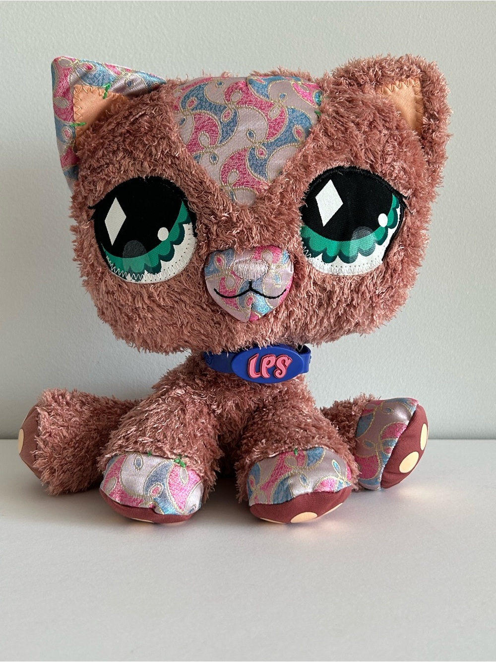 Littlest Pet Shop VIP Cat Plush HTF Toys R Us Exclusive